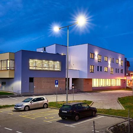 Hotel Europa Karlovac Exteriér fotografie