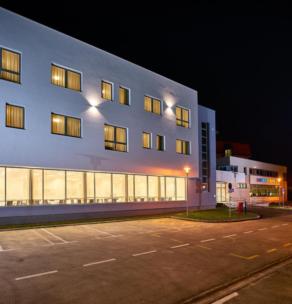 Hotel Europa Karlovac Exteriér fotografie