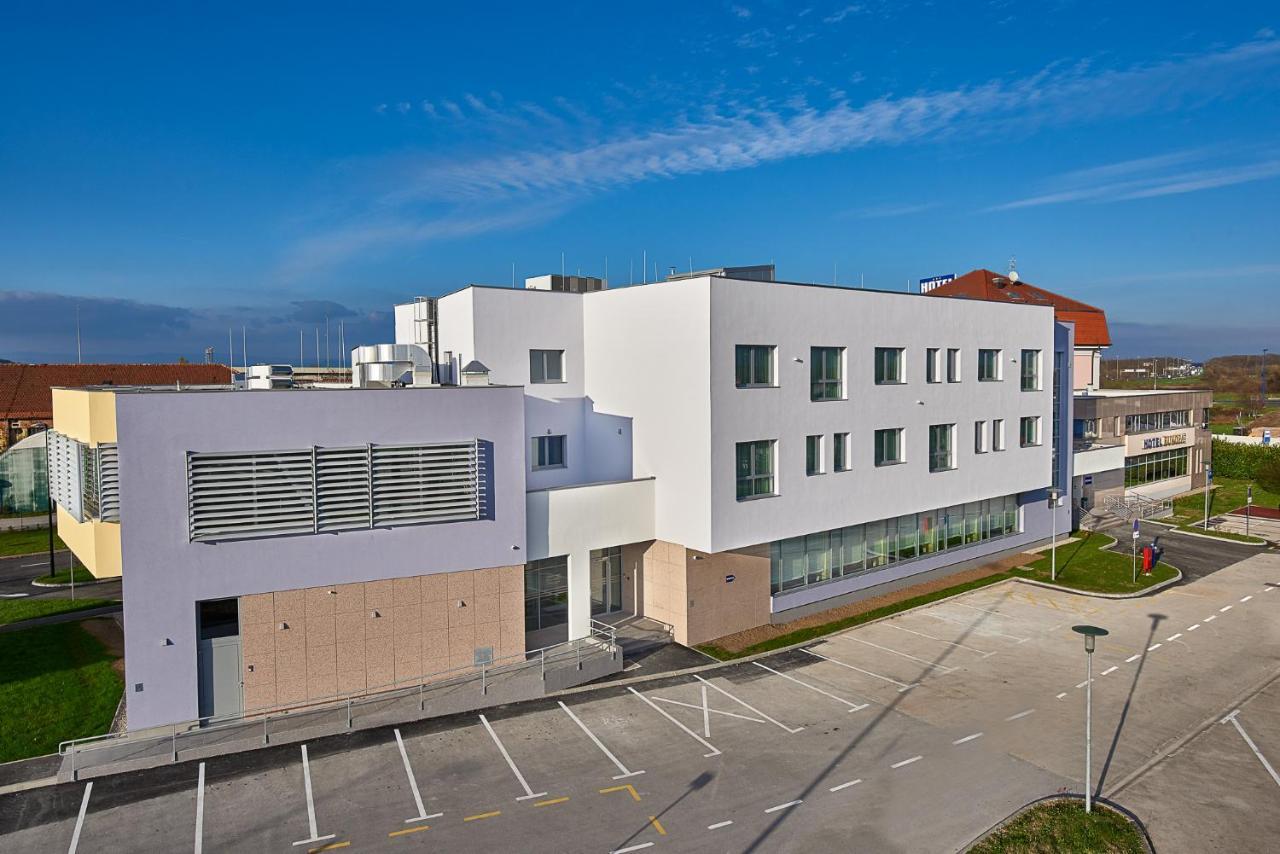 Hotel Europa Karlovac Exteriér fotografie